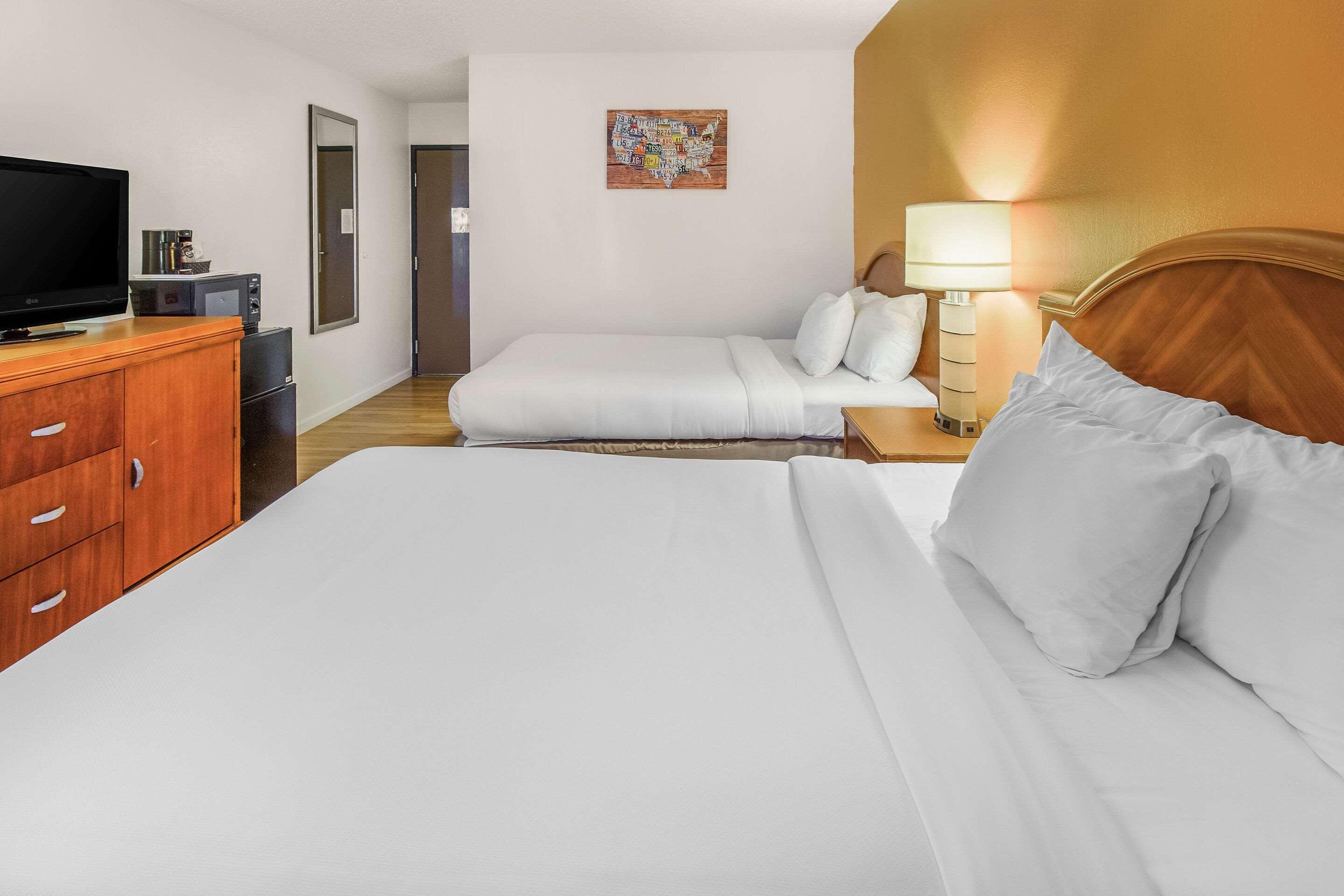 อีโคโน ลอดจ์ Hotel อัลไลแอนซ์ ภายนอก รูปภาพ